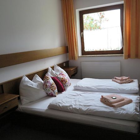 Appartamento Haus Enzian Sankt Johann im Pongau Esterno foto
