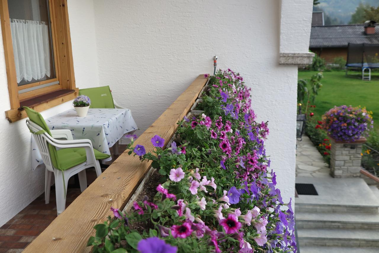 Appartamento Haus Enzian Sankt Johann im Pongau Esterno foto